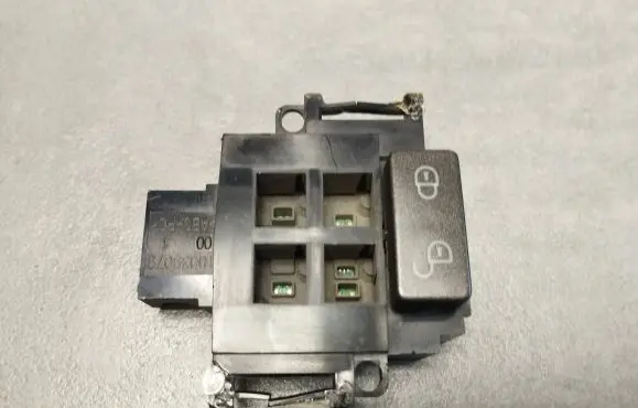 Land Rover Range Rover Sport L320 Central locking switch button AH2214017AA