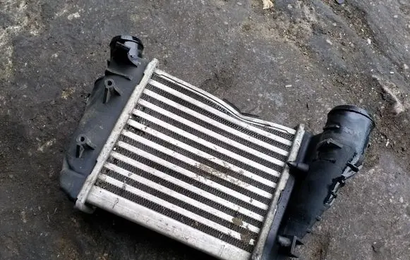 Audi A4 S4 B7 8E 8H Intercooler radiator