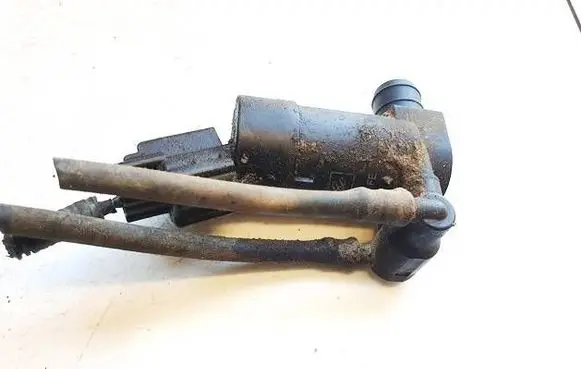 Ford Mondeo MK IV Windscreen/windshield washer pump t655c 7s71-17k624-fe