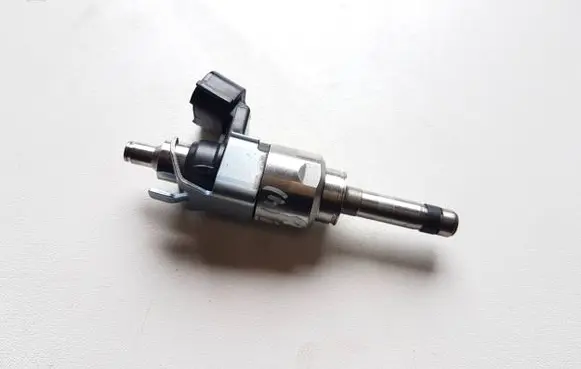 Mazda CX-5 II Fuel injector PAMB13250 05G2210823