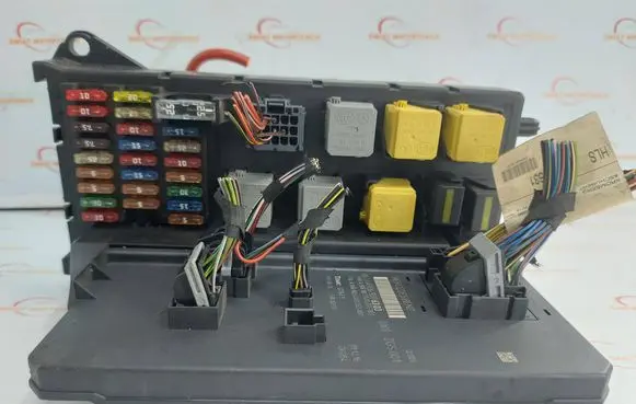 Volkswagen Crafter Fuse box set A9069006303