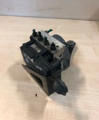 Renault Megane II ABS Pump 0265232067 8200737985