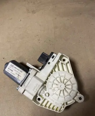 Audi A4 S4 B8 8K Front door manual window regulator 8K0959802