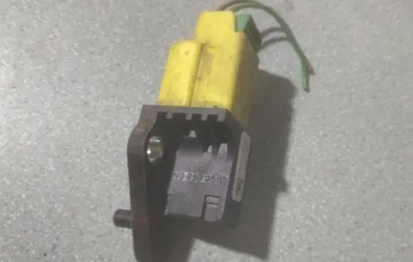 Volkswagen PASSAT B6 Airbag deployment crash/impact sensor 5N0959351