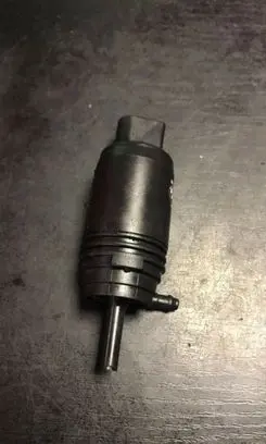 BMW X1 E84 Windscreen/windshield washer pump 7199567
