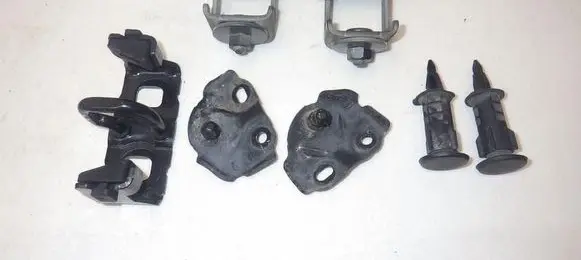 Renault Megane III Tailgate/trunk/boot hinge
