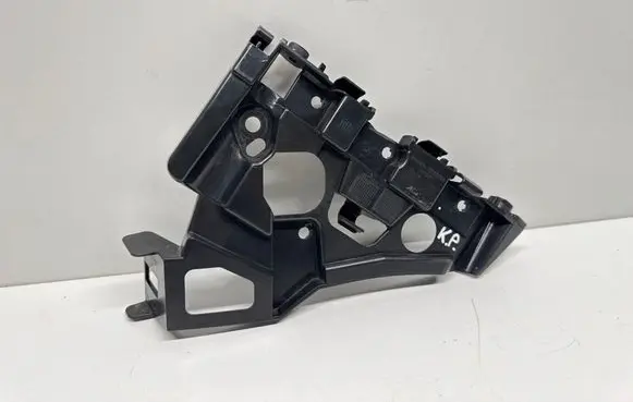 Front bumper mounting bracket