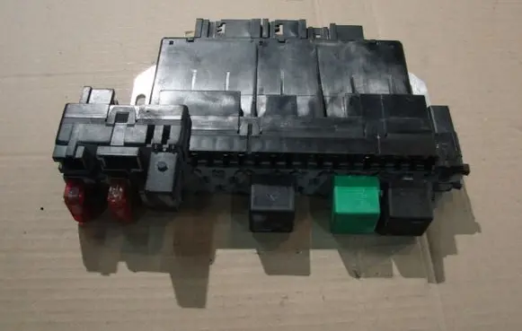 Mercedes-Benz SL R230 Central body control module A2305451132