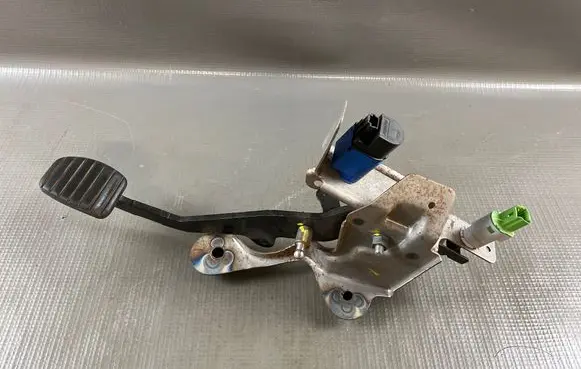 Renault Captur Clutch pedal 8200276360