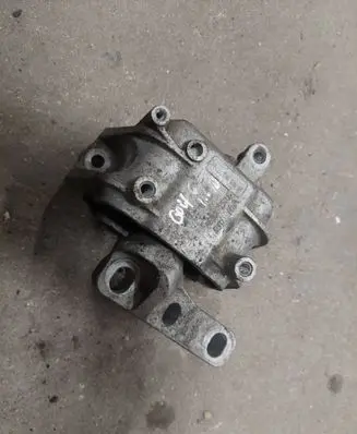 Volkswagen Golf VI Engine mount bracket G2579100