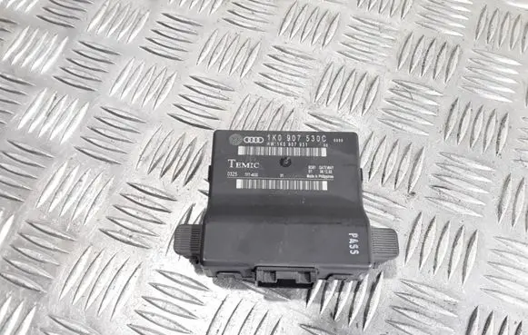 Volkswagen Caddy Door control unit/module 1K0907530C