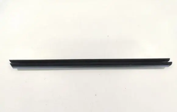 BMW 5 F10 F11 Rubber seal front door window/glass 51337182278 7182278