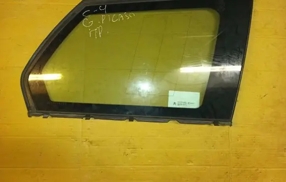 Citroen C4 Grand Picasso Rear side window
