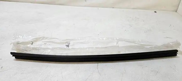 Peugeot 308 Front door glass trim molding 9677881780