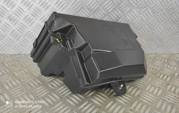 Dacia Sandero III Fuse box cover 243128516R 284B04064B