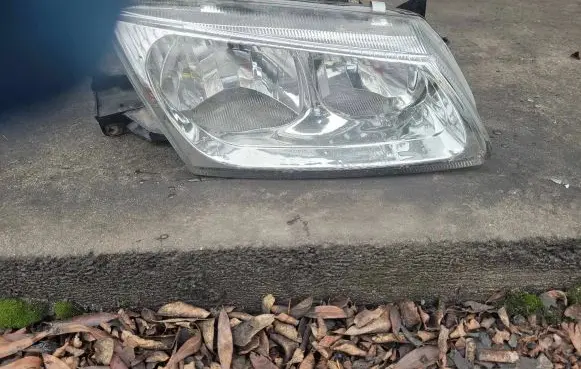 Nissan Almera N16 Headlight/headlamp