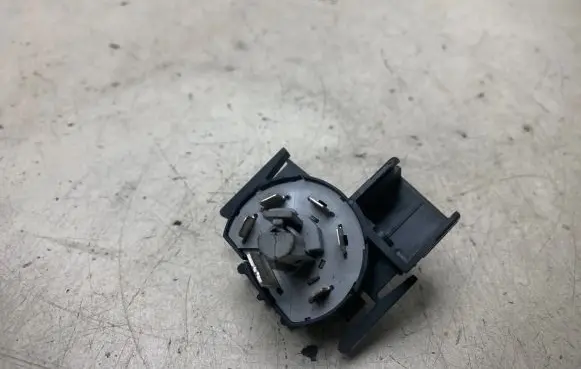 Opel Zafira A Ignition lock contact 90589314