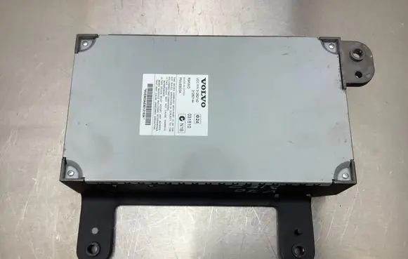 Volvo V70 Sound amplifier 31282142 31282144 031510