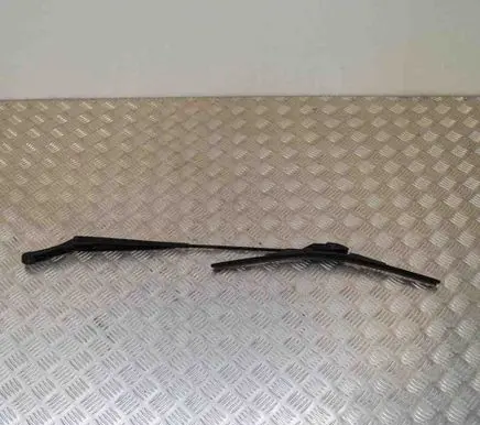 Volkswagen PASSAT B6 Windshield/front glass wiper blade 3C1955410B