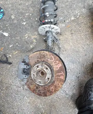 Peugeot 308 Front wheel hub spindle knuckle