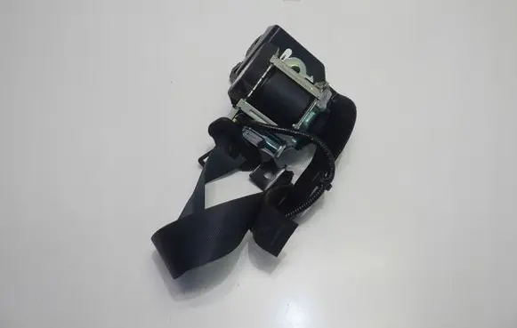Nissan Juke II F16 Rear seatbelt 651501700B