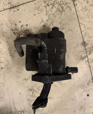Chrysler Grand Voyager V Oil filter cover 