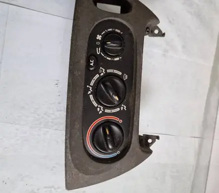 Renault Scenic I Climate control unit 663212P J64RAC 102042