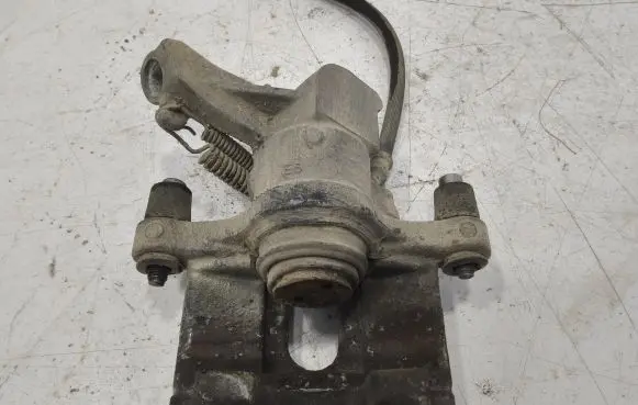 Opel Vectra C Rear brake caliper