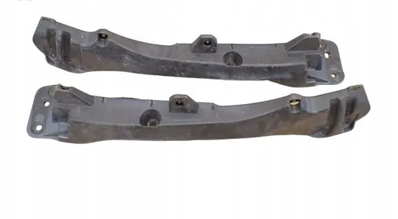 Renault Clio III Fender mounting bracket 8200314931