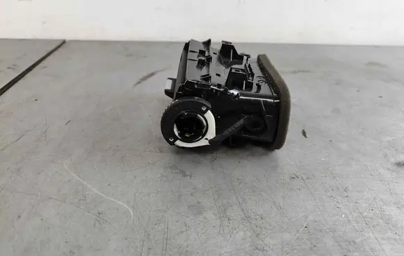 BMW 3 GT F34 Dash center air vent grill 64229347436 9347436