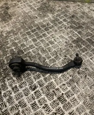 Mercedes-Benz C W203 Front lower control arm/wishbone 2033303511 A2033303511