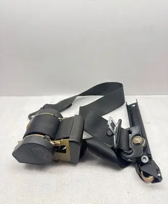 BMW 5 E34 Front seatbelt 1944246