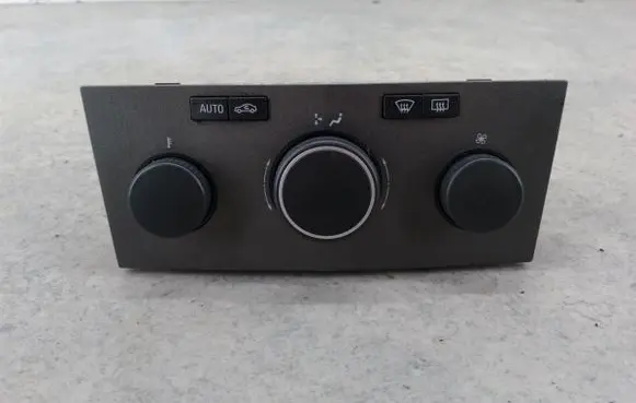 Opel Zafira B Climate control/heater control trim 13168100