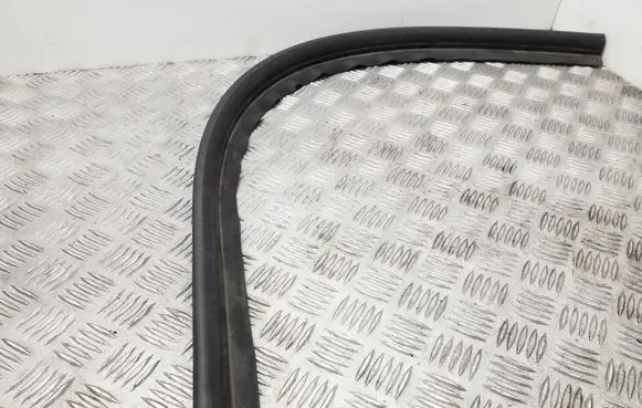 Audi A5 8T 8F Engine compartment rubber 8T0823723A