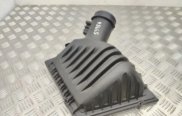 BMW 2 F45 Air filter box cover 