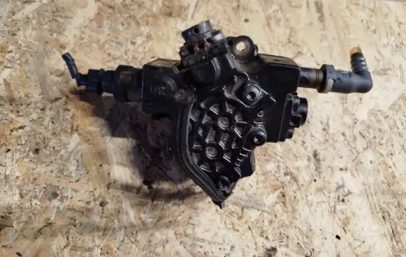 Ford Mondeo MK IV Fuel injection high pressure pump 9683268980 0803215 0445010139