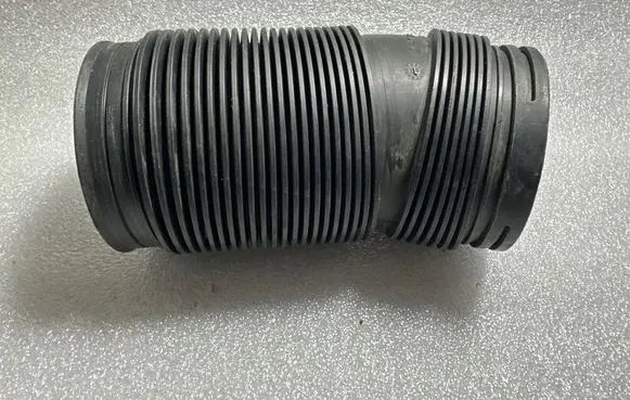 Audi A4 S4 B6 8E 8H Air intake hose/pipe 06C129627D