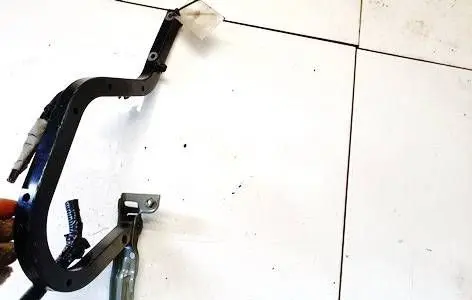 Honda Civic Tailgate/trunk/boot hinge 