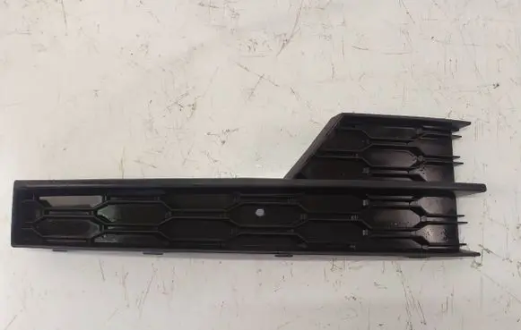 Skoda Octavia Mk3 (5E) Front bumper lower grill 5E0807682F