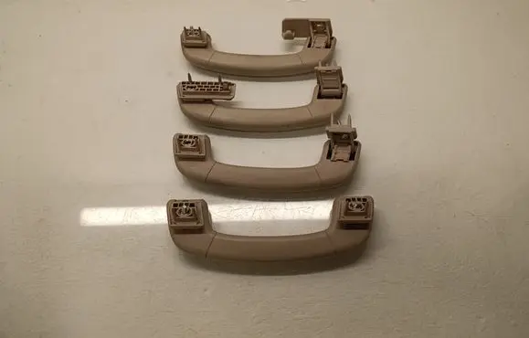 BMW 7 F01 F02 F03 F04 A set of handles for the ceiling 