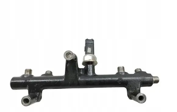 Ford Focus Fuel main line pipe 