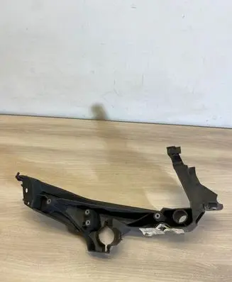 Audi A4 S4 B8 8K Headlight/headlamp mounting bracket 8k0805607a