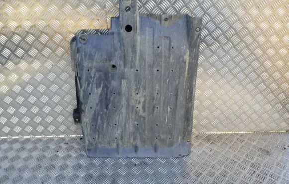 Center/middle under tray cover