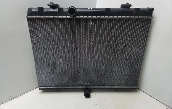 Citroen C4 II Coolant radiator 9682477580
