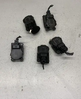 Ford Focus C-MAX Air flap motor/actuator 3M5H19E616AB
