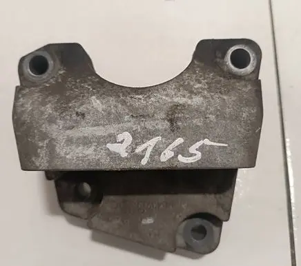Opel Insignia B Engine mounting bracket 84328336
