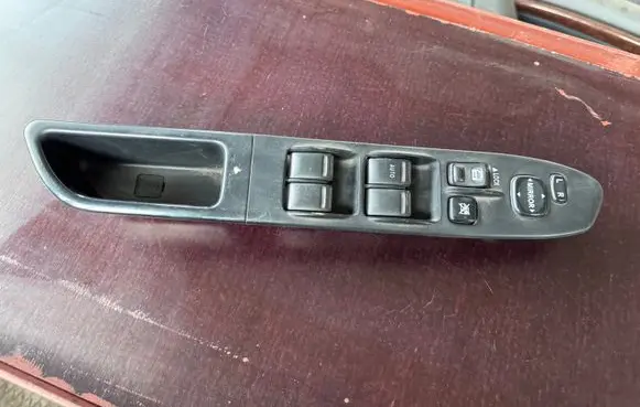 Subaru Forester SG Electric window control switch 183606