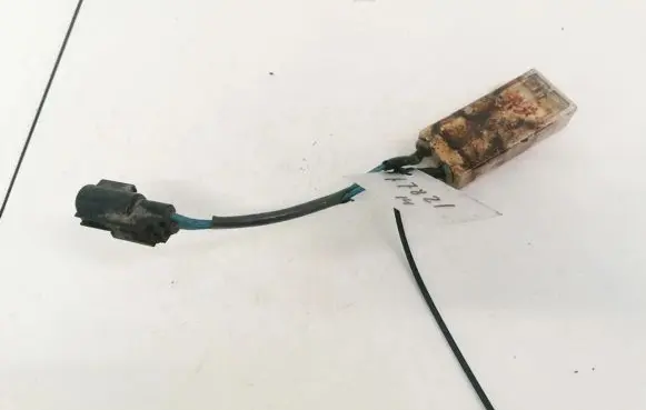 Toyota Avensis T250 Coolant fan relay 
