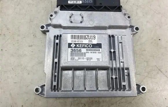 Hyundai i10 Engine control unit/module 3911002ID0
