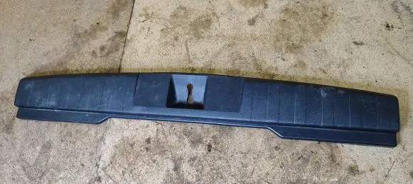 Subaru Outback Trunk/boot sill cover protection 95073AJ000